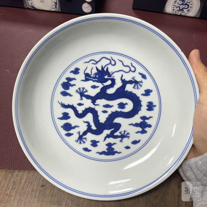 清乾隆 青花云龙纹盘一对 - 图14